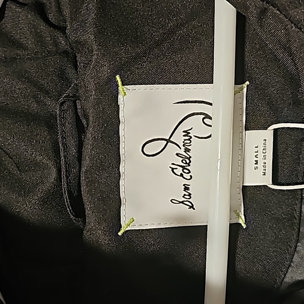Woman's jacket - Picture 3 of 13